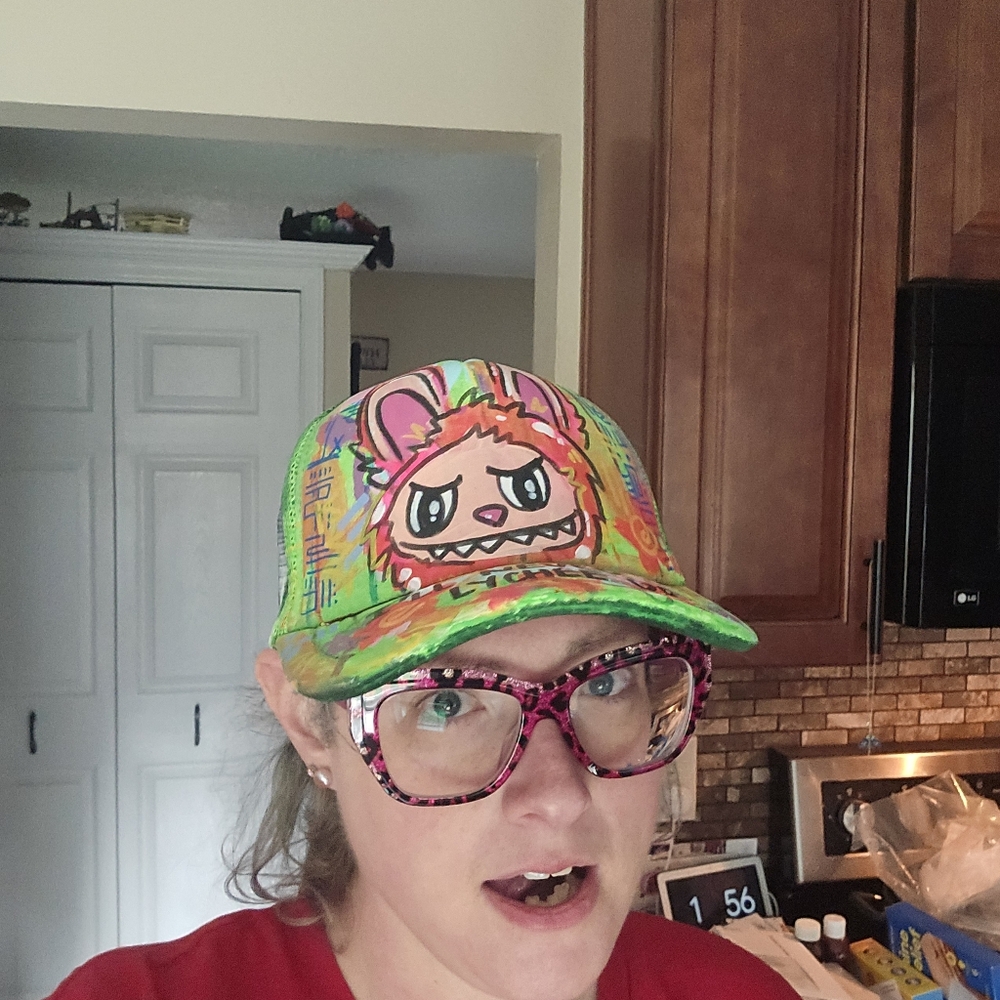 LABUBU PINK LYCHEE OOAK HAND PAINTED BASEBALL CAP - Picture 4 of 5